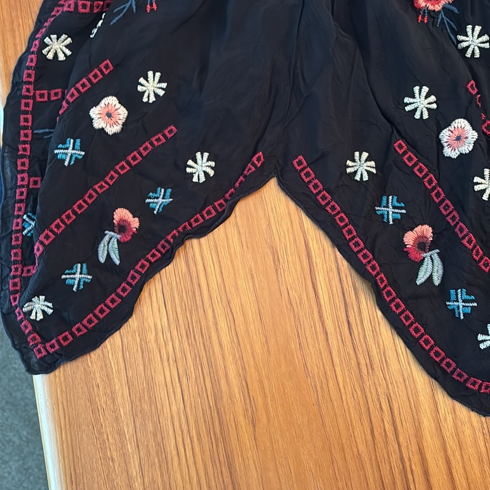 Johnny Was Black Embroidered Tunic Size Medium - Picture 7 of 7